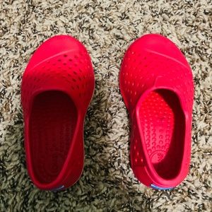 Toms toddler shoes size 5